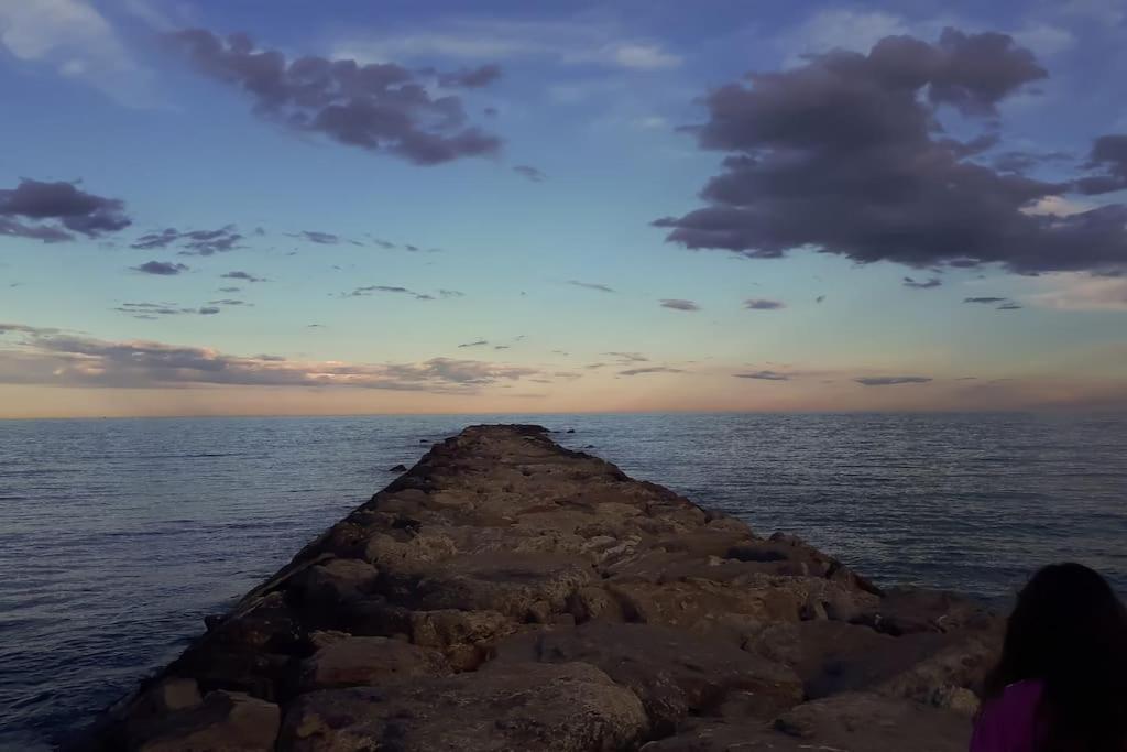 Apartamento Mediterraneo Tranquilo Y Familiar Lejlighed Valencia Eksteriør billede