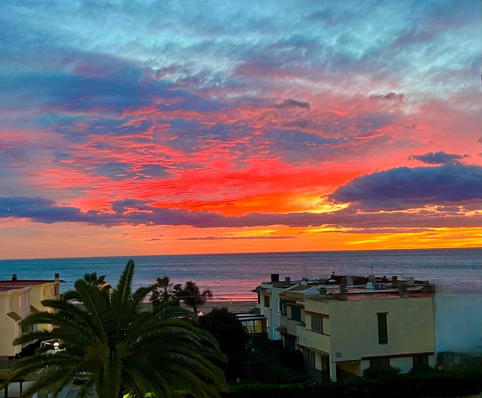 Apartamento Mediterraneo Tranquilo Y Familiar Lejlighed Valencia Eksteriør billede